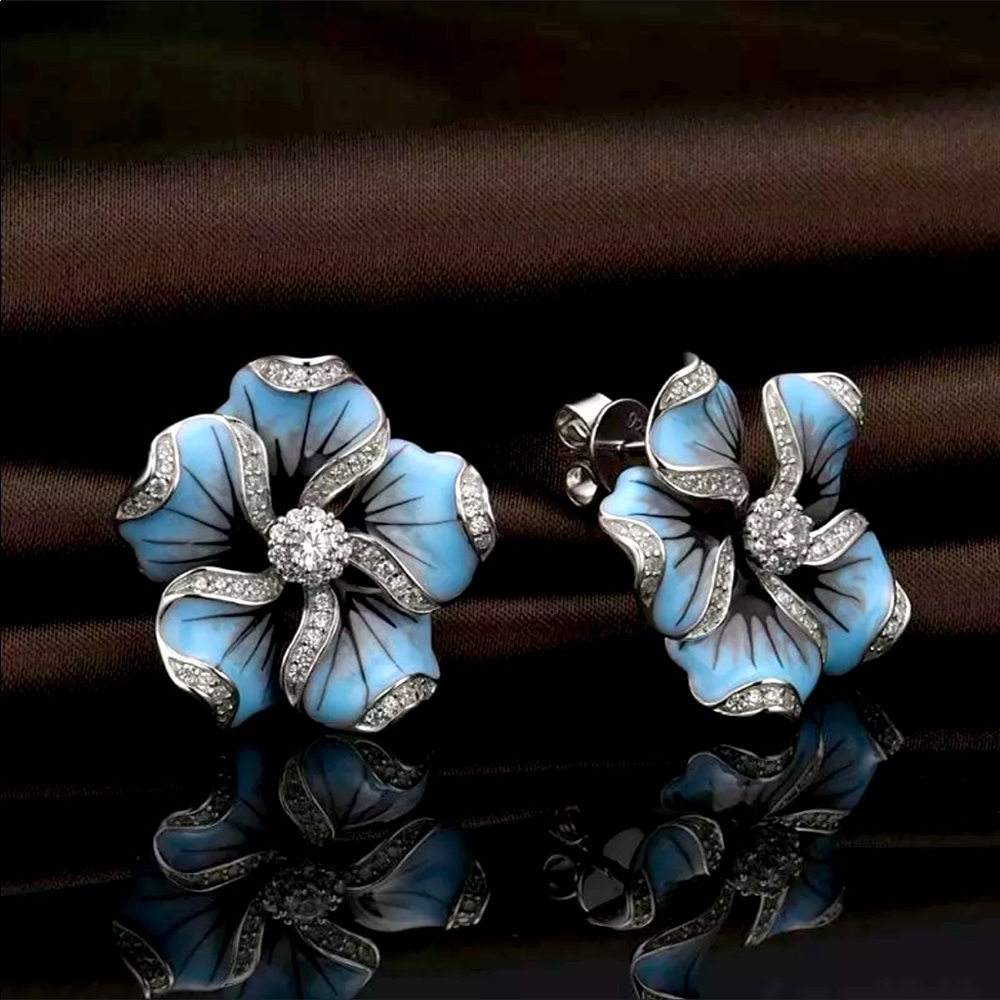 New White Sapphire Flower 925 Silver Stud Earrings